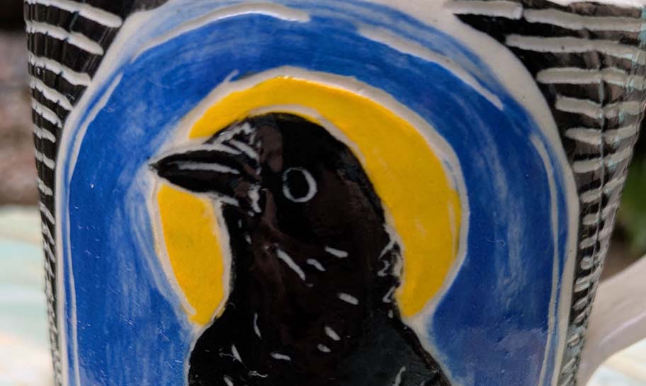 Crow walking mug showing walking pose